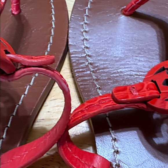Tory Burch Mini Miller Red Leather thong Sandals - Picture 8 of 8